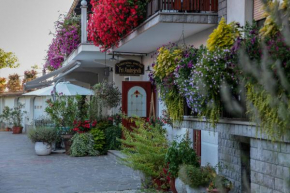 Hotels in Narin